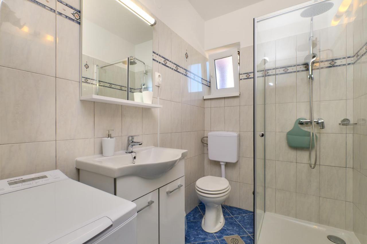 Apartmani Raić Mali Losinj Bagian luar foto
